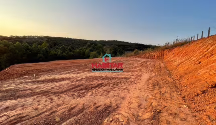 Chácara de 1.000 m²  no CACHOEIRINHAS em ITAÚNA-MG.   ️Água do SAAE   ️Energia   ️Infraestrutura Completa