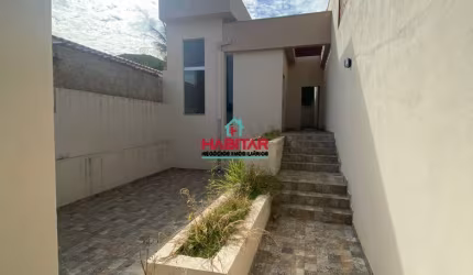 OPORTUNIDADE !!! Tem habite-se , casa recém construída