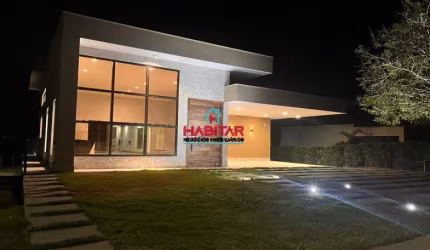 Casa de luxo 1000 m² em condomínio fechado em Igarapé-MG
