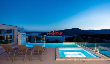 OPORTUNIDADE!! LUXUOSA CASA EM ESCARPAS DO LAGO EM CAPITÓLIO/MG!!