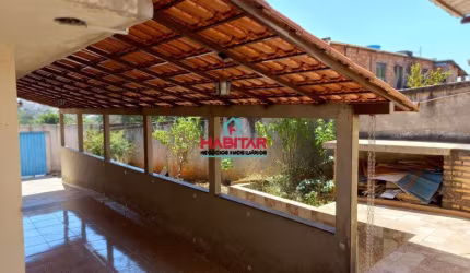 OPORTUNIDADE!! CASA ENCANTADORA EM IGARAPÉ/MG!!
