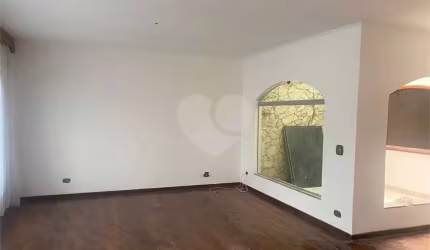 Casa com 4 quartos à venda em Vila Rosália - SP