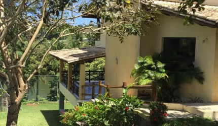 Excelente casa Vista pra lagoa