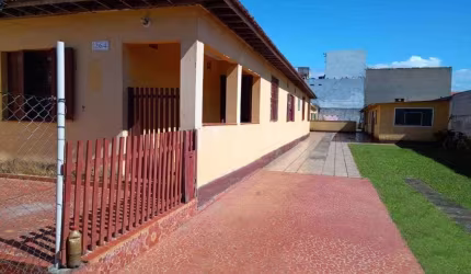 Casa com Edícula para Venda no Jardim das Palmeiras