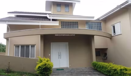 Linda casa em condomínio no Caxambú - Residencial Araucaria