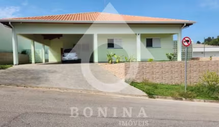 Casa térrea  Condomínio Montes Claros  Itupeva    1.000m² /262m² construídos.