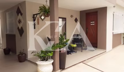 CASA À VENDA NO BAIRRO JARDIM MESSINA EM JUNDIAÍ, 3 QUANTOS SENDO 1 SUÍTE, 160M² DE CONSTRUÇÃO