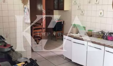 CASA À VENDA NO JARDIM DA FONTE EM JUNDIAÍ! 184M² DE TERRENO.