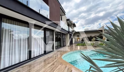 Brisas de Jundiaí- Casa encantadora com piscina privativa e 3 suítes- Lote com 700m²- Excelente localização