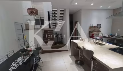 CASA SOBRADO À VENDA NA COLONIA EM JUNDIAÍ!