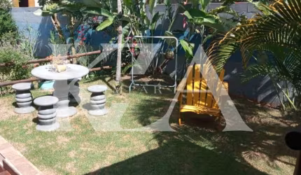 Um Pedacinho do Paraíso: Chácara com 3 Dormitórios, 2 Suítes, Varanda, Pomar e Churrasqueira. 225m² de Conforto em 1.200m² de Natureza