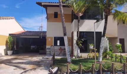 Casa duplex em Condomínio dentro de Vilas do Atlântico