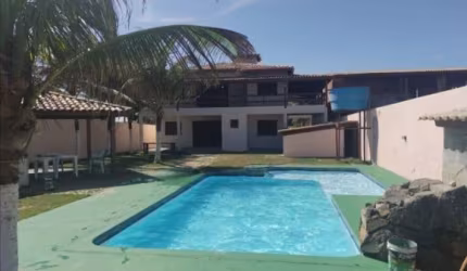 Casa duplex pé na areia em Arembepe na região do Pirui