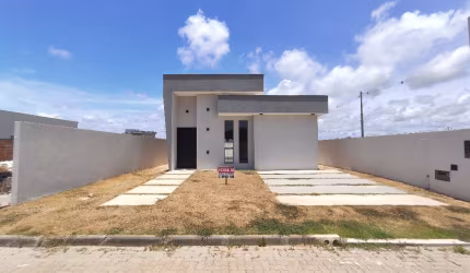 Casa com conceito aberto em condomínio com alto nível de infraestrutura em Arembepe