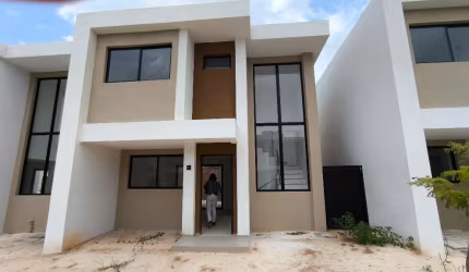 Casa duplex em condomínio bem estruturado dentro de Buraquinho
