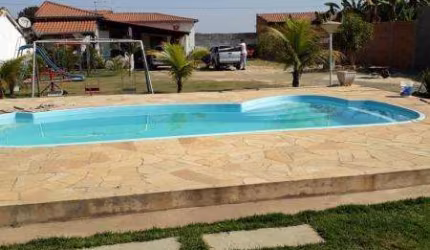 Chácara para Venda em Limeira, Zona Rural, 1 dormitório, 1 suíte, 1 banheiro, 13 vagas