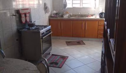Casa para Venda em Limeira, Vila Queiroz, 2 dormitórios, 2 banheiros, 4 vagas