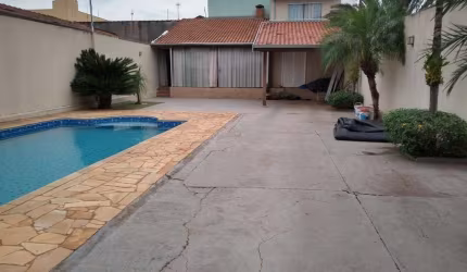 Casa para Venda em Limeira, Parque Residencial Stahlberg, 2 dormitórios, 1 suíte, 1 banheiro, 6 vagas