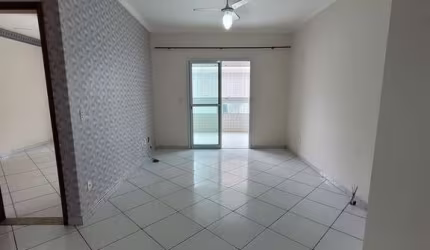 Apartamento para locação na Guilhermina - 2 dormitórios, sendo 1 suíte.