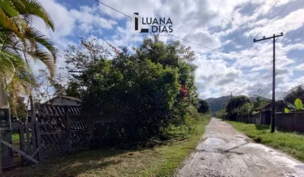 Oportunidade em Peruíbe: Terreno Pronto para Construir!