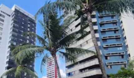 Viva o Luxo na Cobertura do Edifício Talhamar em Candeias!