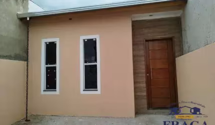 CASA C/ 67 M² / 02 QUARTOS SENDO 01 SUÍTE / 02 VAGAS