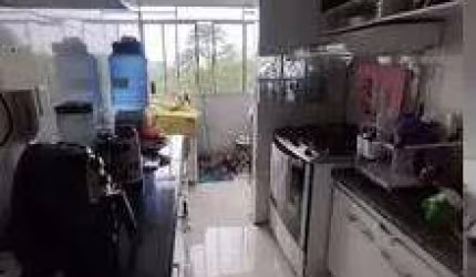 Apartamento com 3 dormitórios, varanda  Cond. Colinas de Jandira