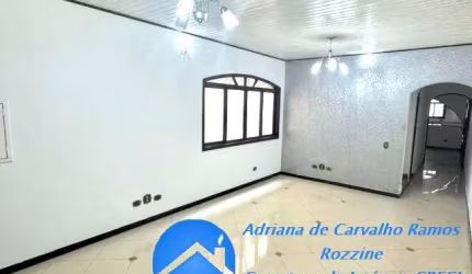 ✅ Casa em vila com 4 dormitórios, Jardim Leonor- Cotia