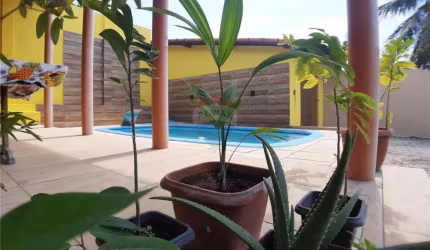 Casa com 3 dormitórios à venda, 170 m² por R$ 220.000,00