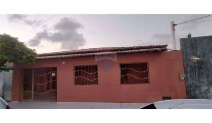 Casa ampla próximo ao favorito N. Senhora da Apresentação 197m²