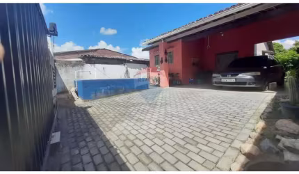 CASA - VENDA - COM DUAS SUITES  NO BAIRRO POTENGI