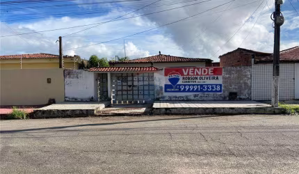 CASA À VENDA NO BAIRRO POTENGI - (CONJUNTO PANATIS)./ ACEITAMOS FINANCIAMENTO