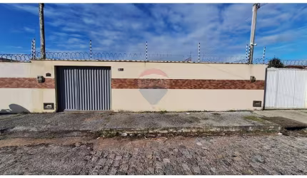 CASA Á VENDA NO BAIRRO JARDINS EM SÃO GONÇALO DO AMARANTE NO RN -