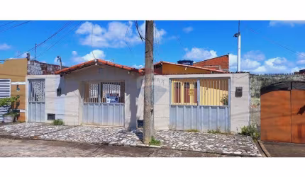 CASA NO SANTAREM - OPORTUNIDADE UNICA!! VENHA FAZER UMA VISITA