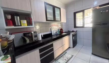 Excelente imóvel, Ideal para sua Famílias. Casa com bastante espaço para você viver melhor. ACEITA FINANCIAMENTO!
