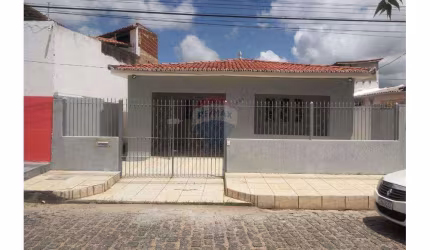 Casa a venda com 3 dormitórios  243 m²  - Potengi - Natal/RN