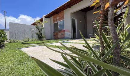 Casa em condomínio fechado no Pajuçara ACEITA FINANCIAMENTO