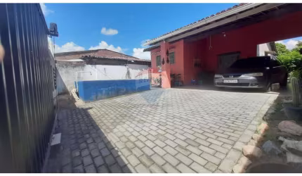 CASA - VENDA - COM DUAS SUITES  NO BAIRRO POTENGI