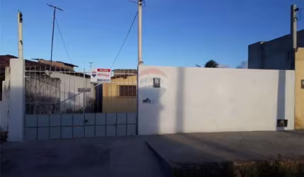 Ótima casa para alugar no Bairro Panatis