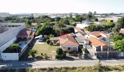 Chácara à venda em Hortolândia-SP, bairro Chácaras Luzitana: 3 quartos, 2 salas, 3 banheiros, 6 vagas, 330m². Venha conferir!