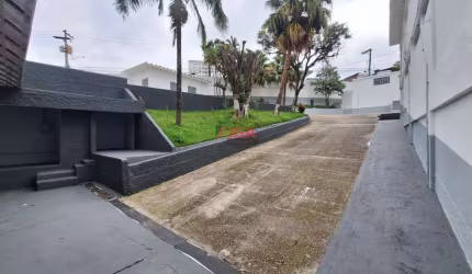 Galpão Industrial de Alto Padrão para Locação em Diadema-SP - 5 Salas, 10 Banheiros, 25 Vagas - 1.670,00 m² no Centro.