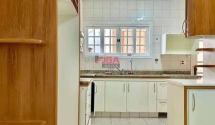 Luxuoso sobrado à venda no Jardim Prudência São Paulo-SP: 4 quartos, 4 suítes, 3 salas, 5 banheiros, 2 vagas de garagem, 430m².