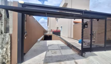 Sobrado à venda em São Paulo-SP, bairro Pedreira: 2 quartos, 1 sala Ampla, 2 banheiros, 1 vaga, 90m² de área!