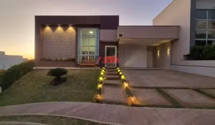 Impecável casa à venda em Indaiatuba-SP, Jardim Residencial Viena, 3 quartos, 1 suíte, 3 salas, 3 banheiros, 4 vagas, 189m².