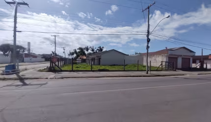 Terreno comercial com loja.