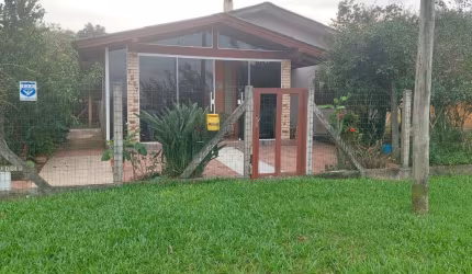 Casa a venda próximo ao mar em Arroio do Sal-RS.