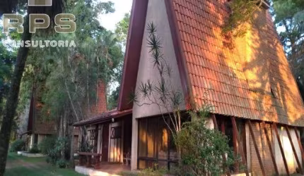 Sitio em Atibaia com 4 Casas Amplas - Chalés Estilo Suiço