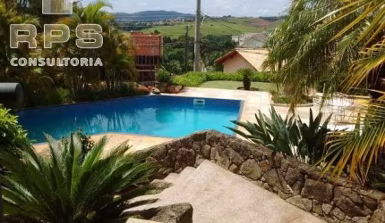 Casa no Condominio Osato, alto padrão, 04 dormitórios sendo 2 suítes 03 salas com lareira 06 banheiros, área gourmet , piscina, aquecimento solar