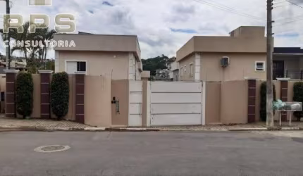 Casa em Condomínio no Jardim do Lago com :  03 dormitórios , sendo 01 suite  Sala de Estar de sala de jantar  Cozinha planejada  Lavabo