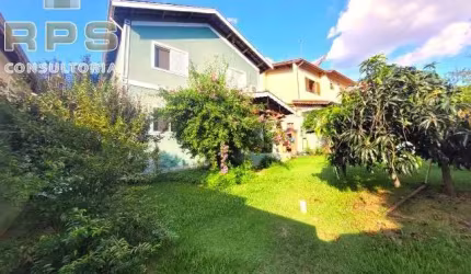 Casa à venda no bairro Cidade Satélite em Atibaia, nas imediações da Lucas, isolada, com 360m² de área total, 3 quartos, 3 banheiros e amplo quintal!